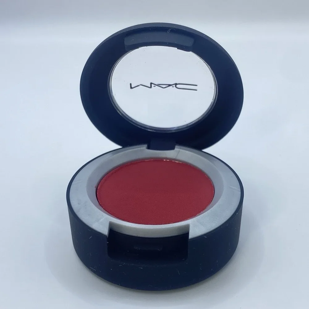 Mac Powder Kiss Soft Matte Eyeshadow Werk, Werk, Werk  0.05 oz NWOB